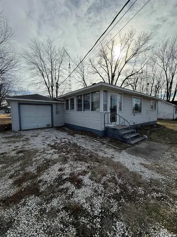 $95,500 | 312 Locust Street, Oaktown, IN 47561