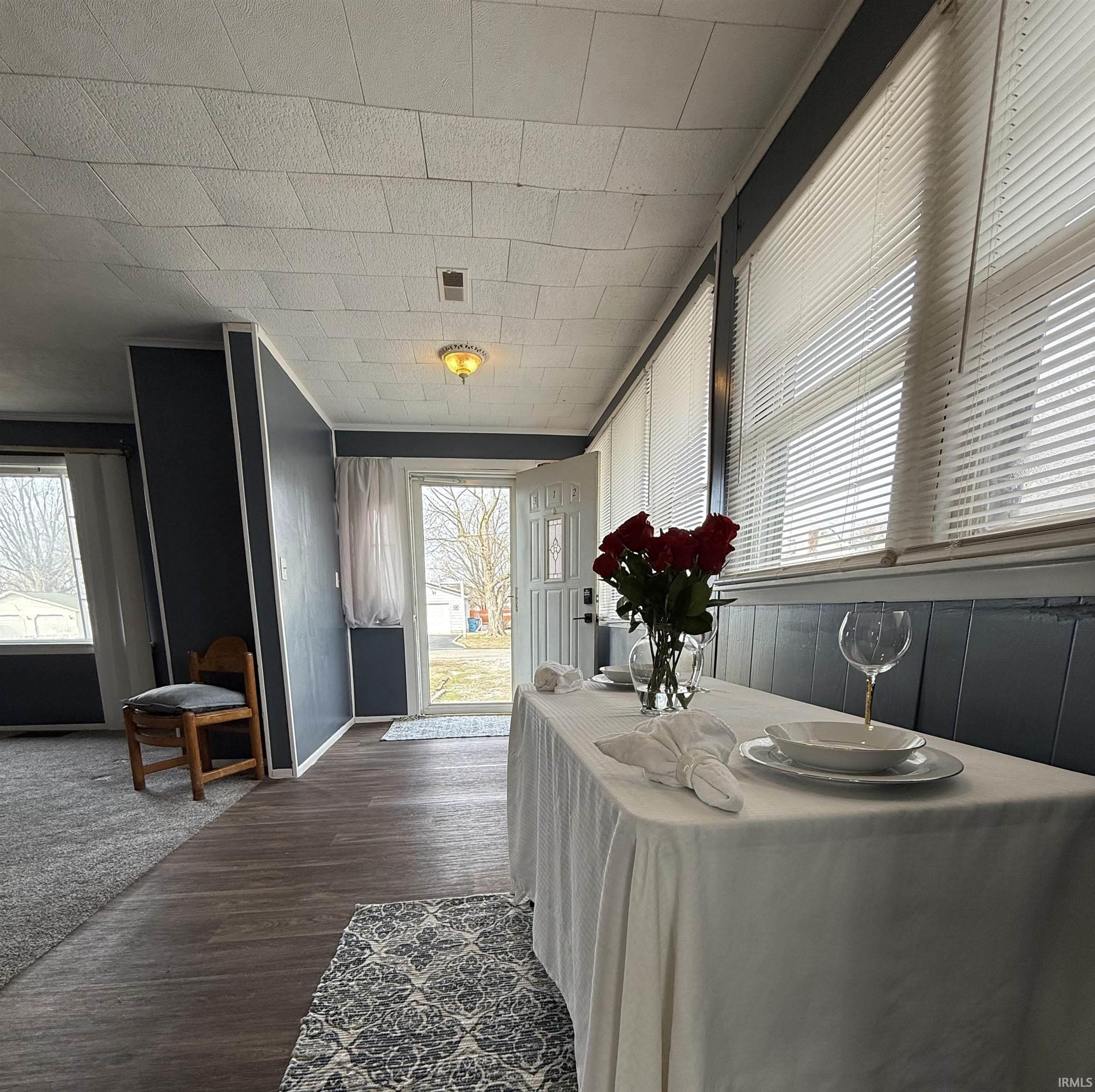 312 Locust Street Oaktown, IN 47561 - Photo 4 of 30