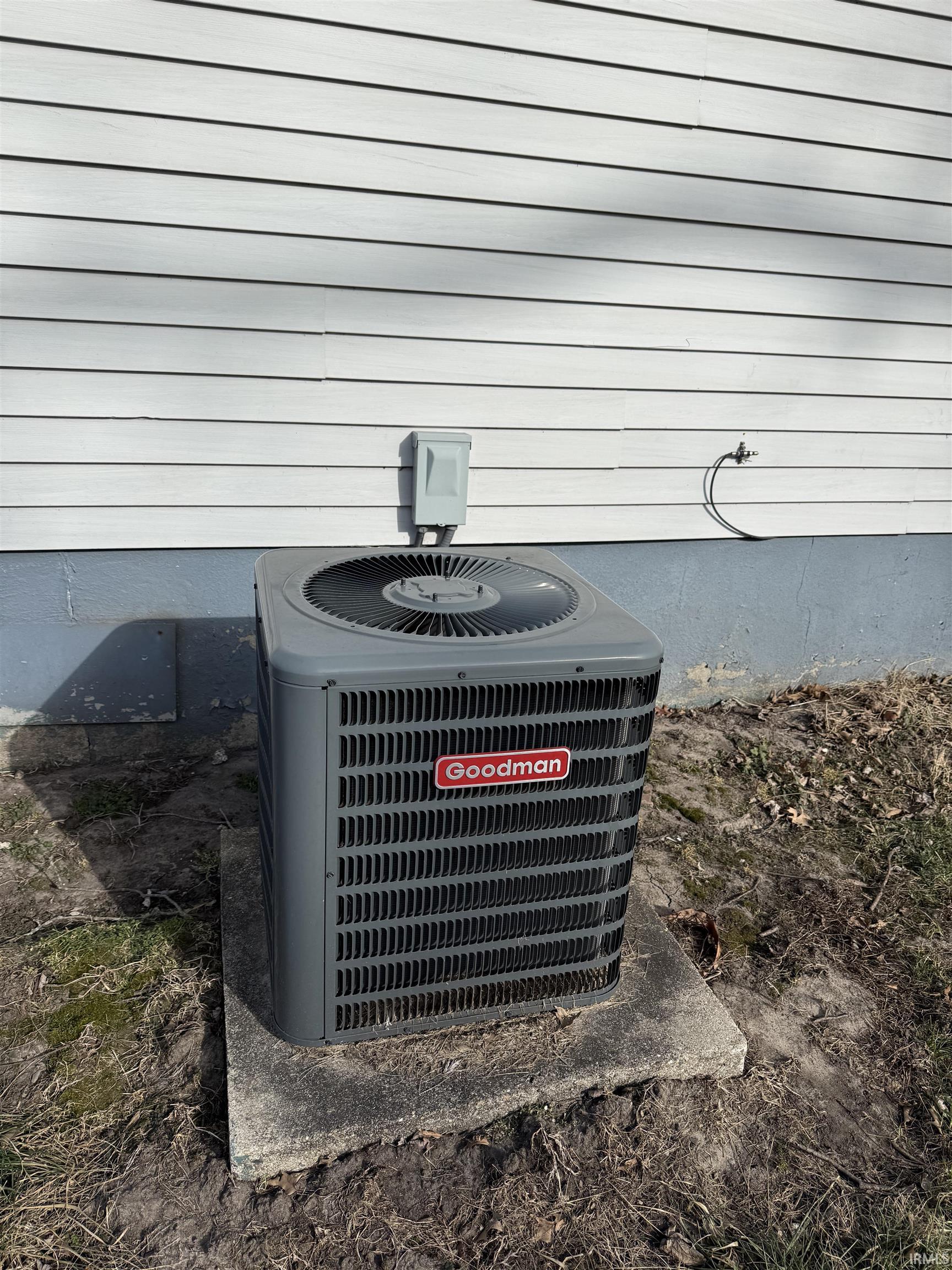 312 Locust Street Oaktown, IN 47561 - Photo 9 of 30