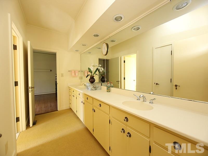 604 Queensferry Road Cary, NC 27511 - Photo 15 of 25