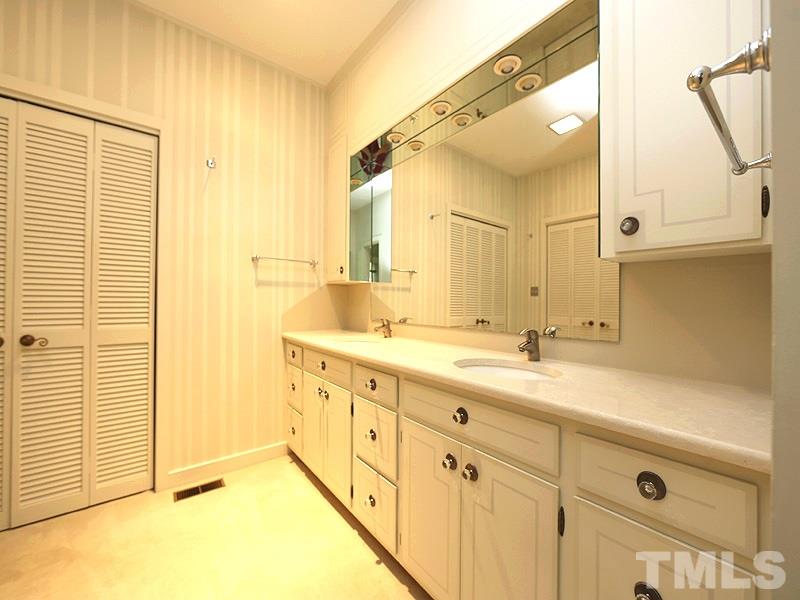 604 Queensferry Road Cary, NC 27511 - Photo 20 of 25