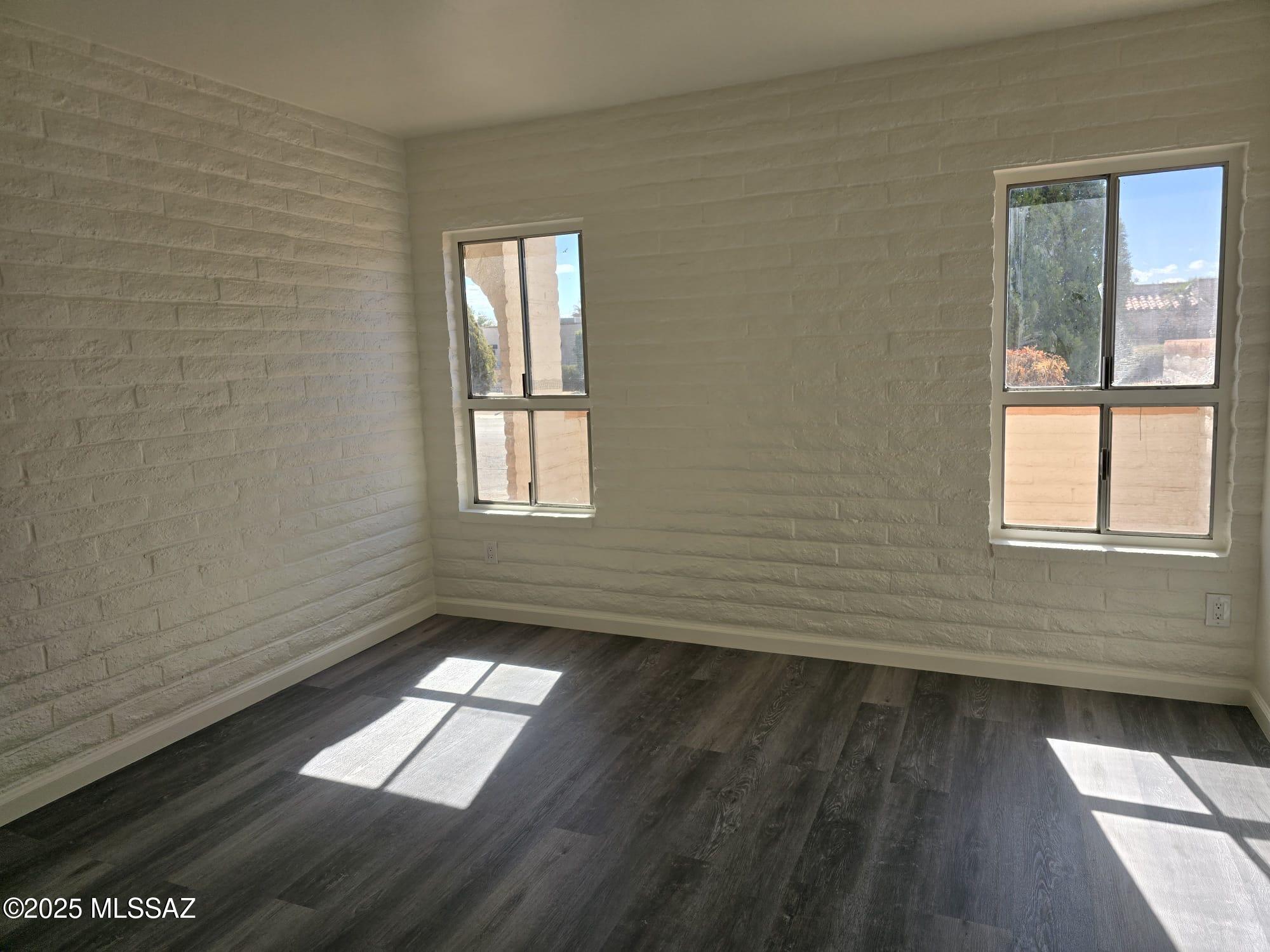 1178 Zircon Court Rio Rico, AZ 85648 - Photo 2 of 10