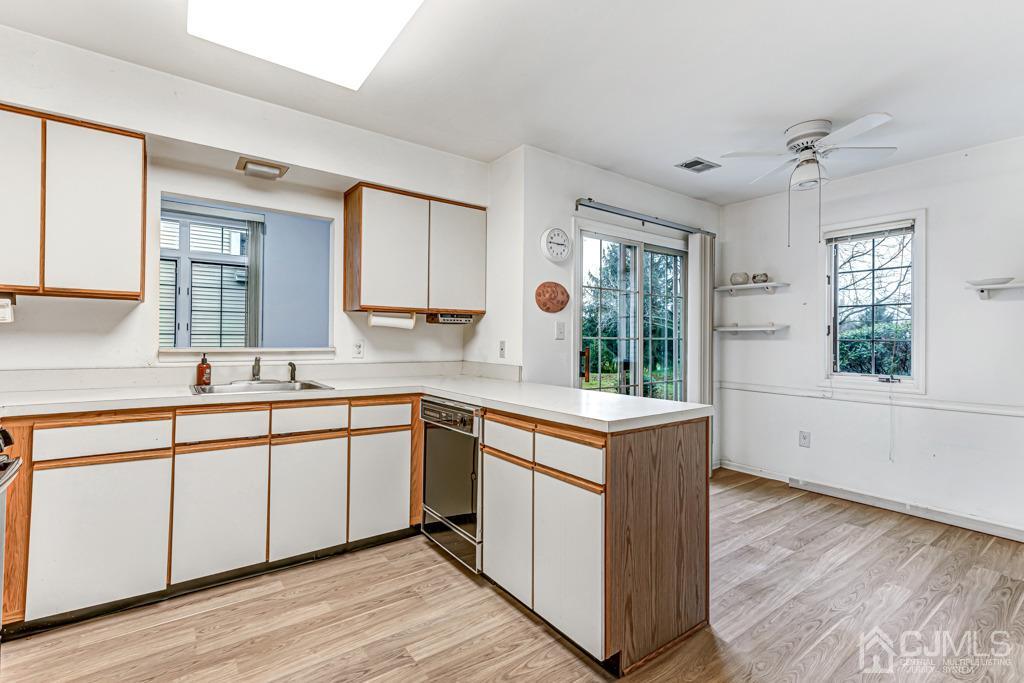 58 Winthrop Road Monroe Township, NJ 08831 - Photo 11 of 32 Kitchen