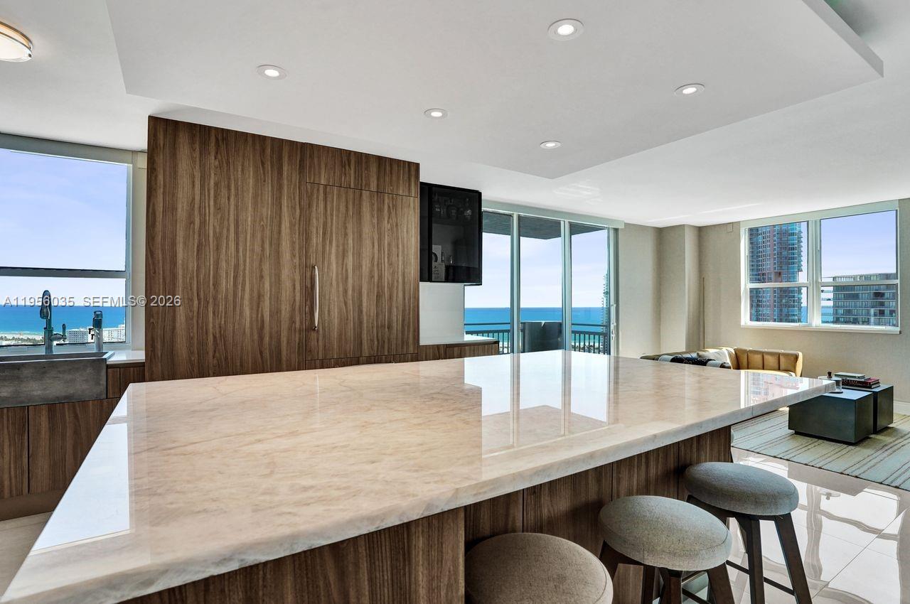 90 Alton Road, Unit 2701 Miami Beach, FL 33139 - Photo 2 of 76