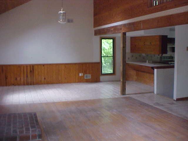 3-4 Castor Road East Stroudsburg, PA 18302 - Photo 4 of 6 Living Room