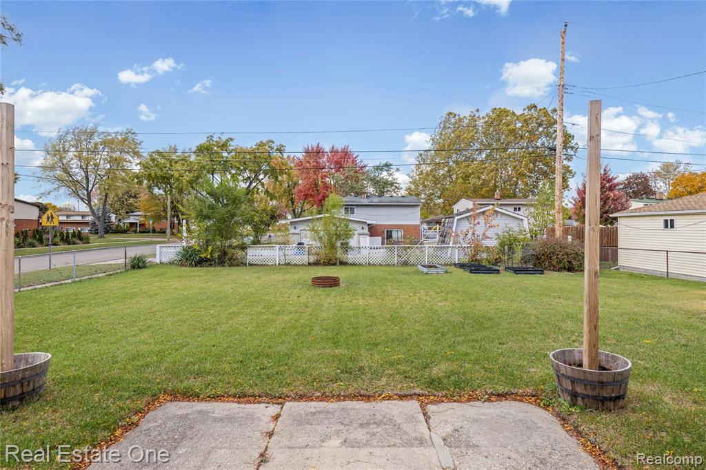 12107 19 Mile Road Sterling Heights, MI 48313 - Photo 16 of 20