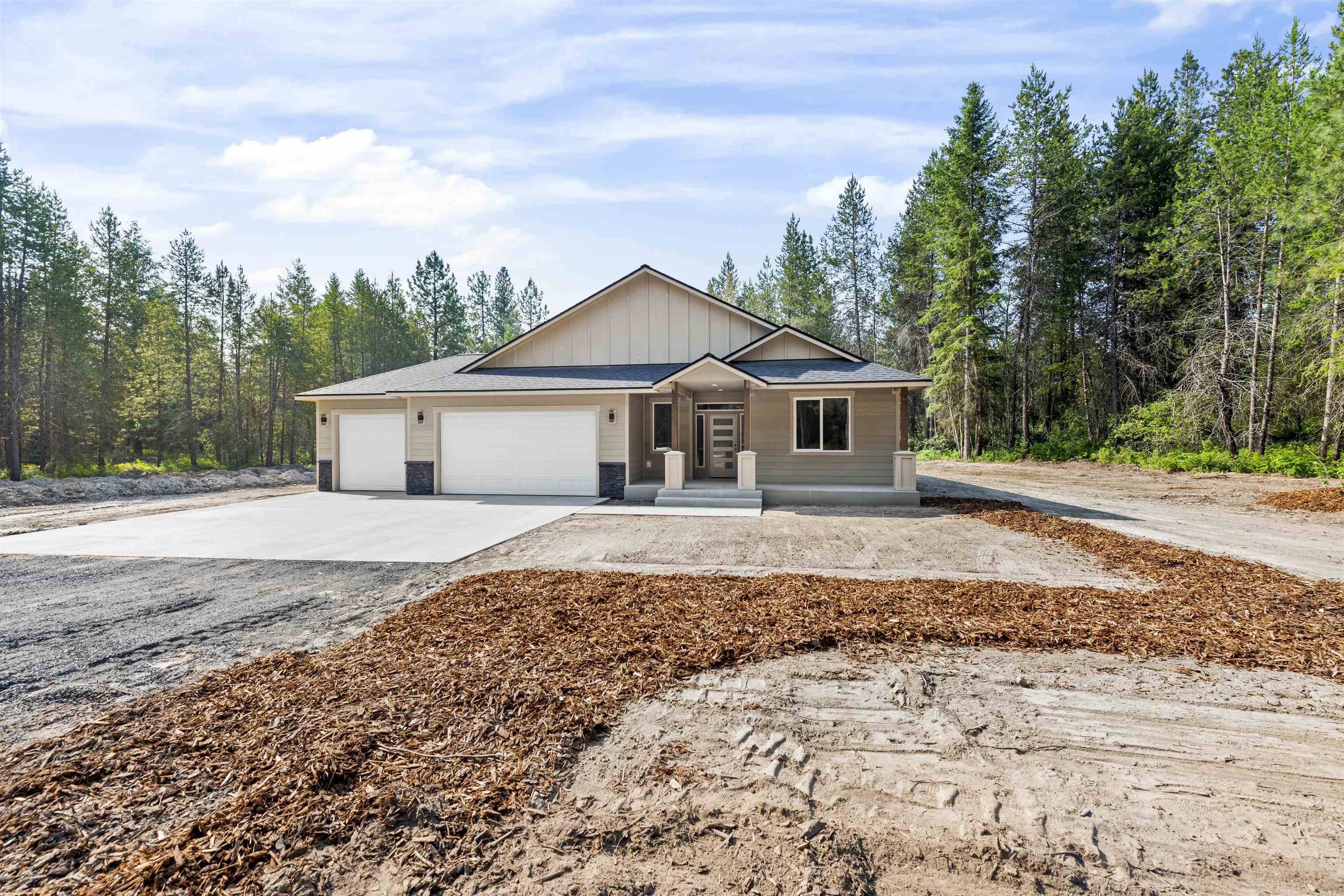 4622 East Apex Road Chattaroy, WA 99003 - Photo 1 of 37