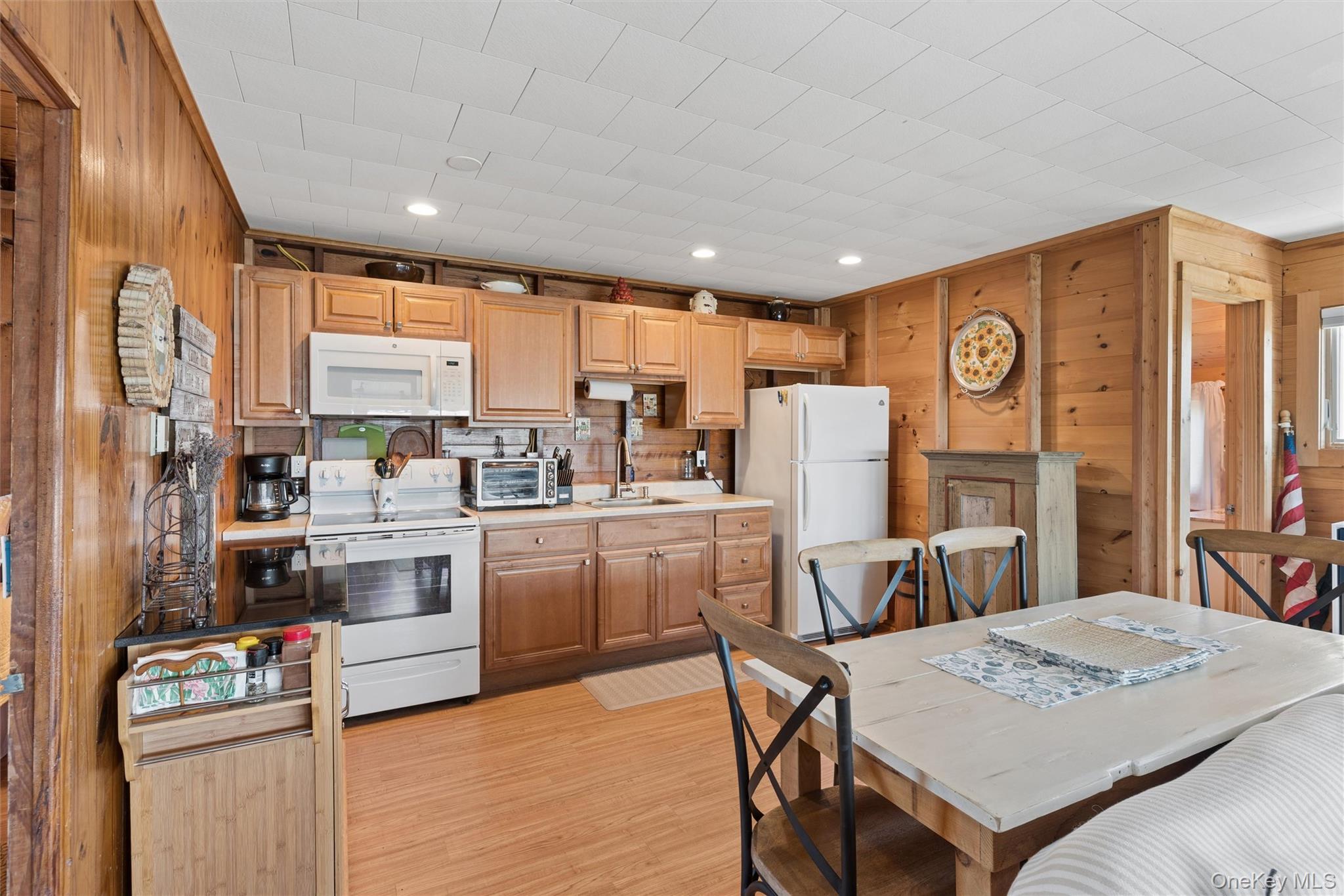 723 Private Road, Unit 12 Southold, NY 11971 - Photo 20 of 32