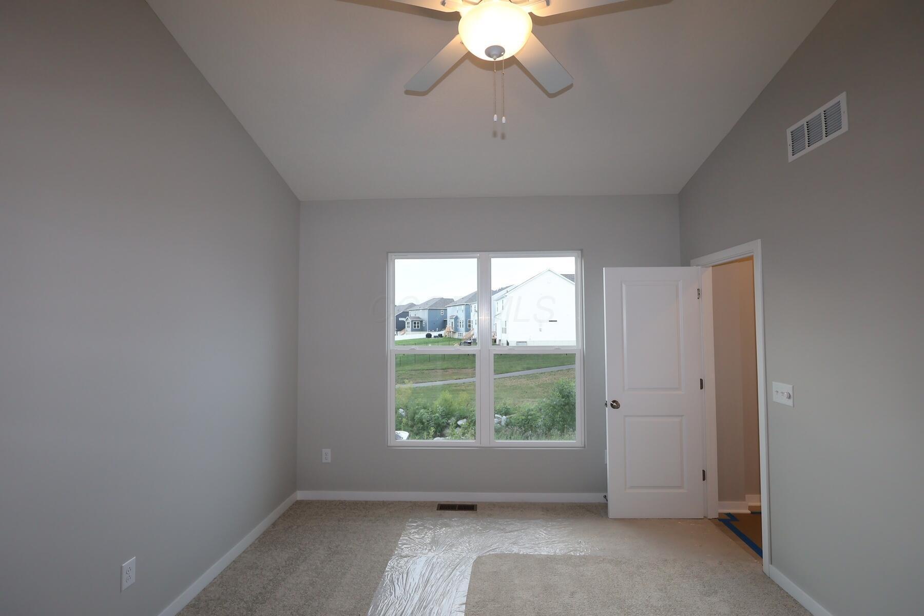 426 Colonial Club Road Commercial Point, OH 43116 - Photo 11 of 18 Owner's Bedroom
