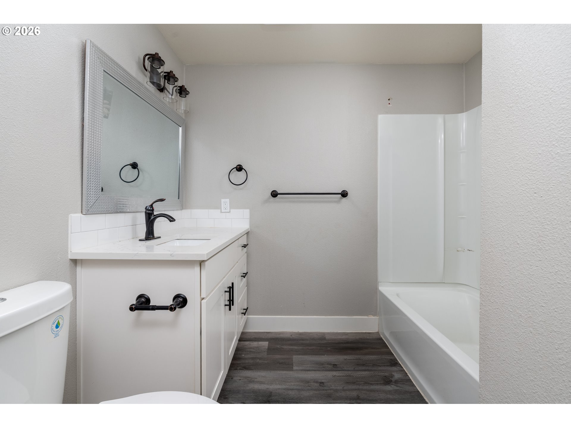 4010 Southwest 13th Court Gresham, OR 97080 - Photo 24 of 33 Bathroom