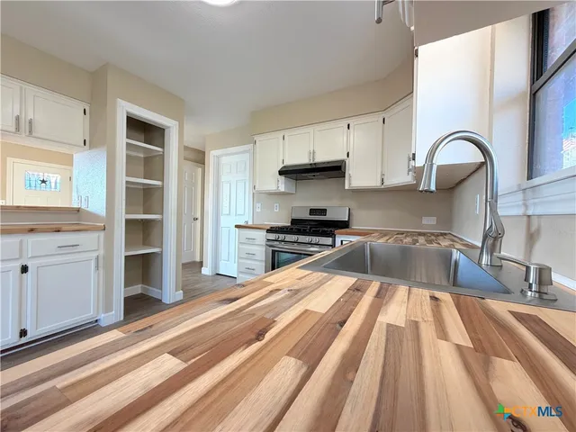 $1,600 | 1616 Lonesome, Canyon Lake, TX 78133