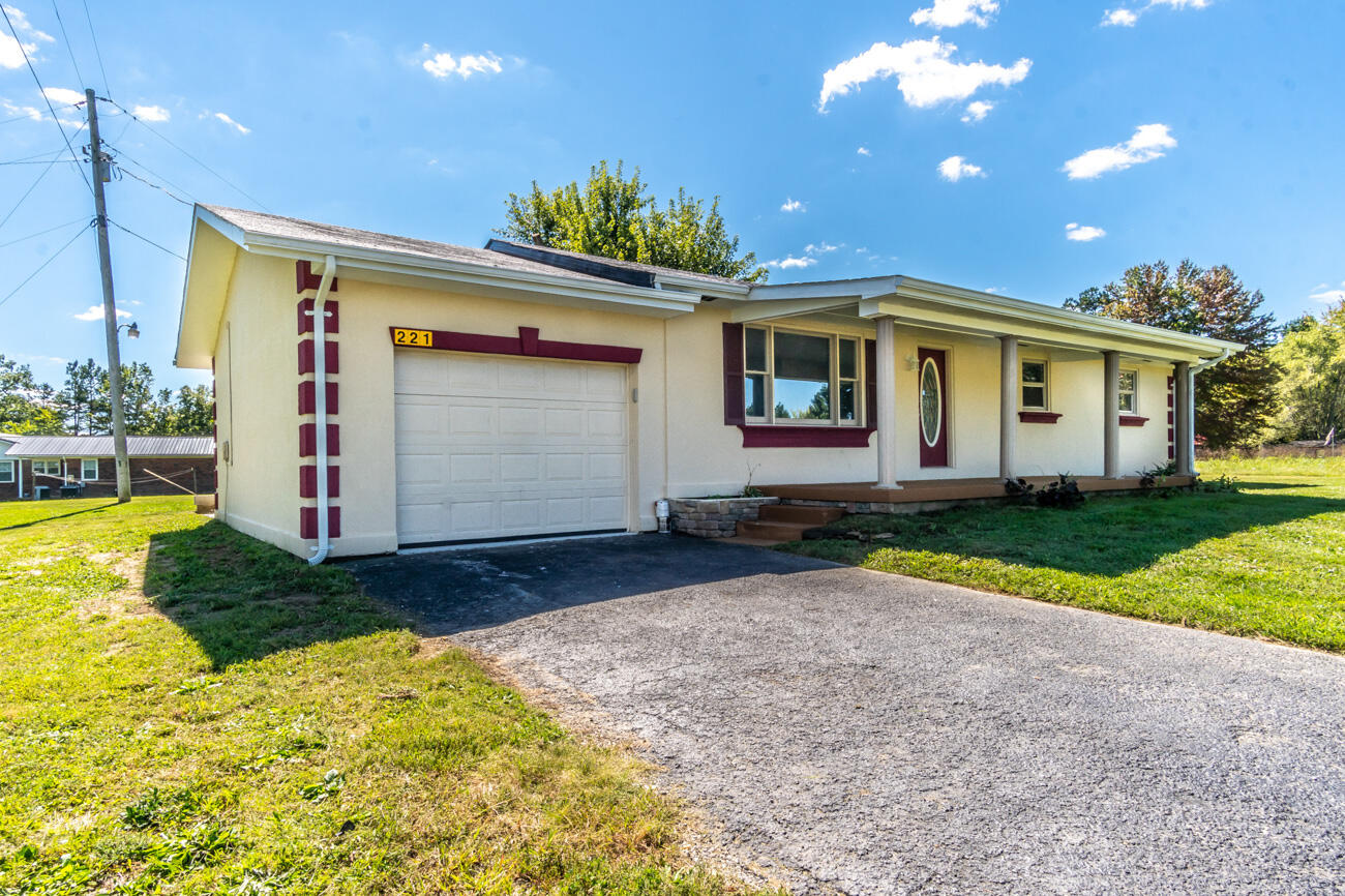 221 Jchs Road McKee, KY 40447 - Photo 14 of 35 102
