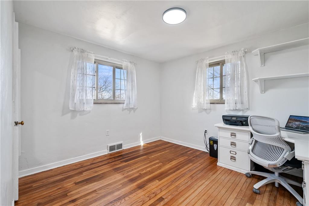 2080 Reis Run Road Pittsburgh, PA 15237 - Photo 5 of 22 Gallery Image 5