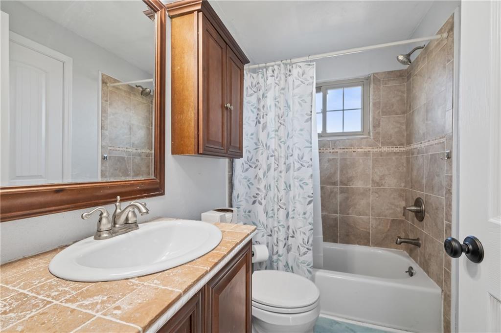 2080 Reis Run Road Pittsburgh, PA 15237 - Photo 6 of 22 Gallery Image 6
