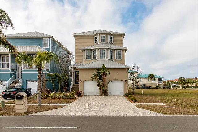 $600,000 | 1340 Apollo Beach Boulevard South, Apollo Beach, FL 33572