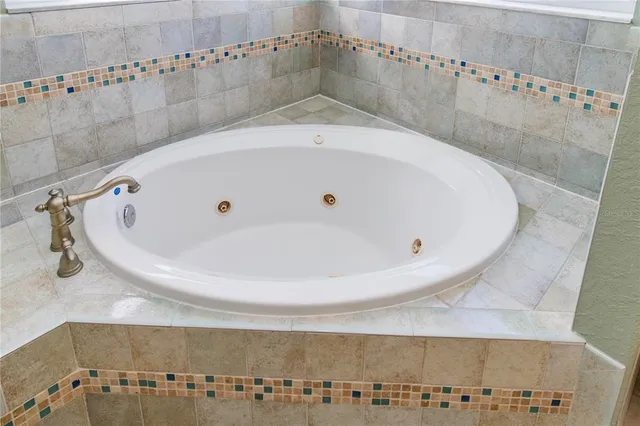 $600,000 | 1340 Apollo Beach Boulevard South, Apollo Beach, FL 33572