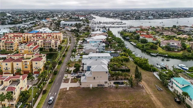 $600,000 | 1340 Apollo Beach Boulevard South, Apollo Beach, FL 33572