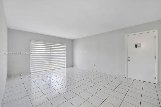$2,100 | 7205 Miami Lakes Drive, Unit B3, Miami Lakes, FL 33014