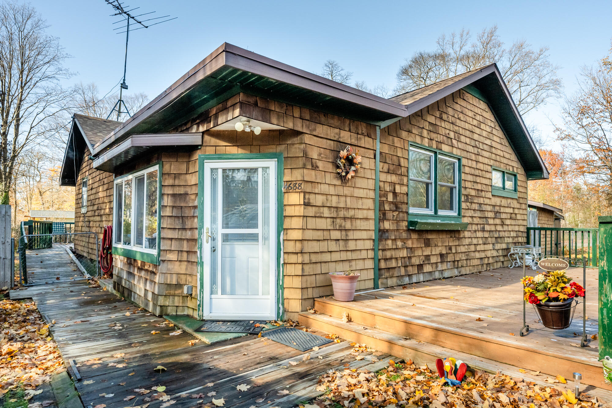 4688 Pier Road Coloma, MI 49038 - Photo 2 of 34 Pier-102