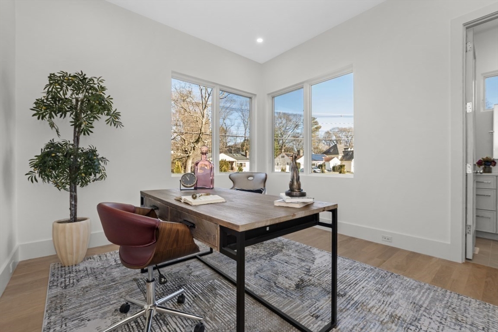 7 Jane Road Newton, MA 02459 - Photo 15 of 42