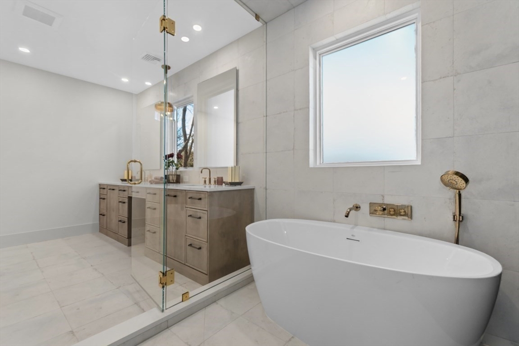 7 Jane Road Newton, MA 02459 - Photo 20 of 42