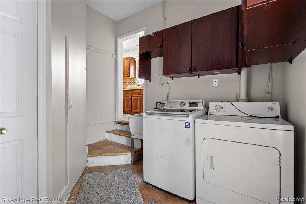 102 Court Street Pontiac, MI 48342 - Photo 13 of 18