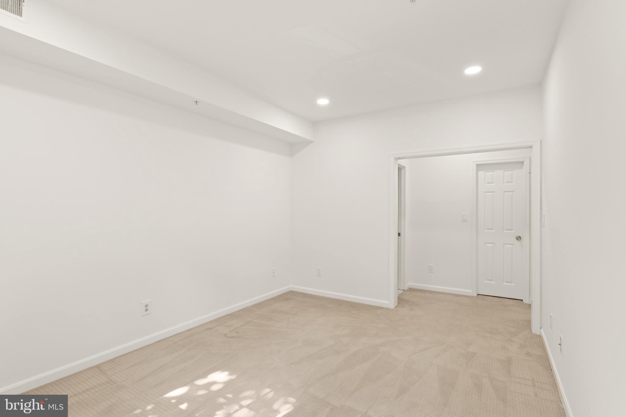 1324 Garden Wall Circle, Unit B Reston, VA 20194 - Photo 17 of 32