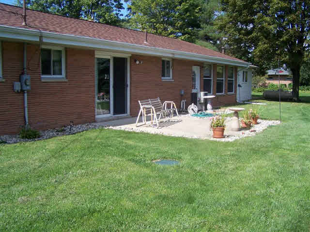 6044 Garfield Road Freeland, MI 48623 - Photo 2 of 14 20103061-1.JPG