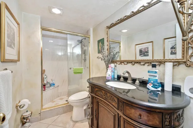 $750,000 | 521 North Riverside Drive, Unit 1207, Pompano Beach, FL 33062