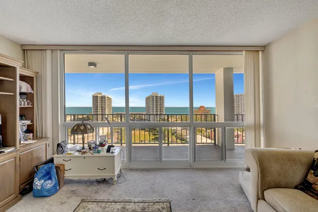 $750,000 | 521 North Riverside Drive, Unit 1207, Pompano Beach, FL 33062
