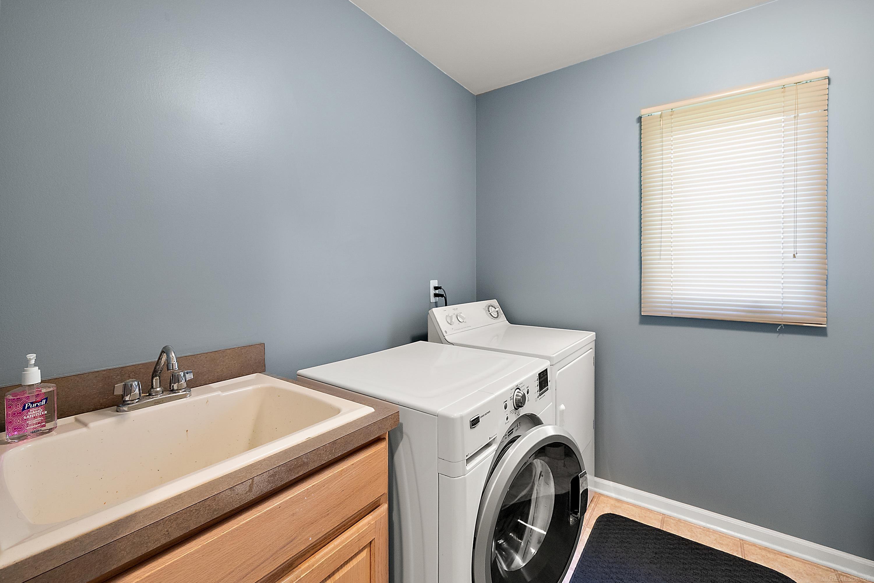 2053 Roundtree Rochester Hills, MI 48307 - Photo 21 of 22