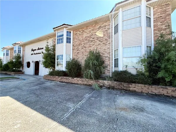 $1,000 | 4800 Pontchartrain Drive, Unit 17, Slidell, LA 70458