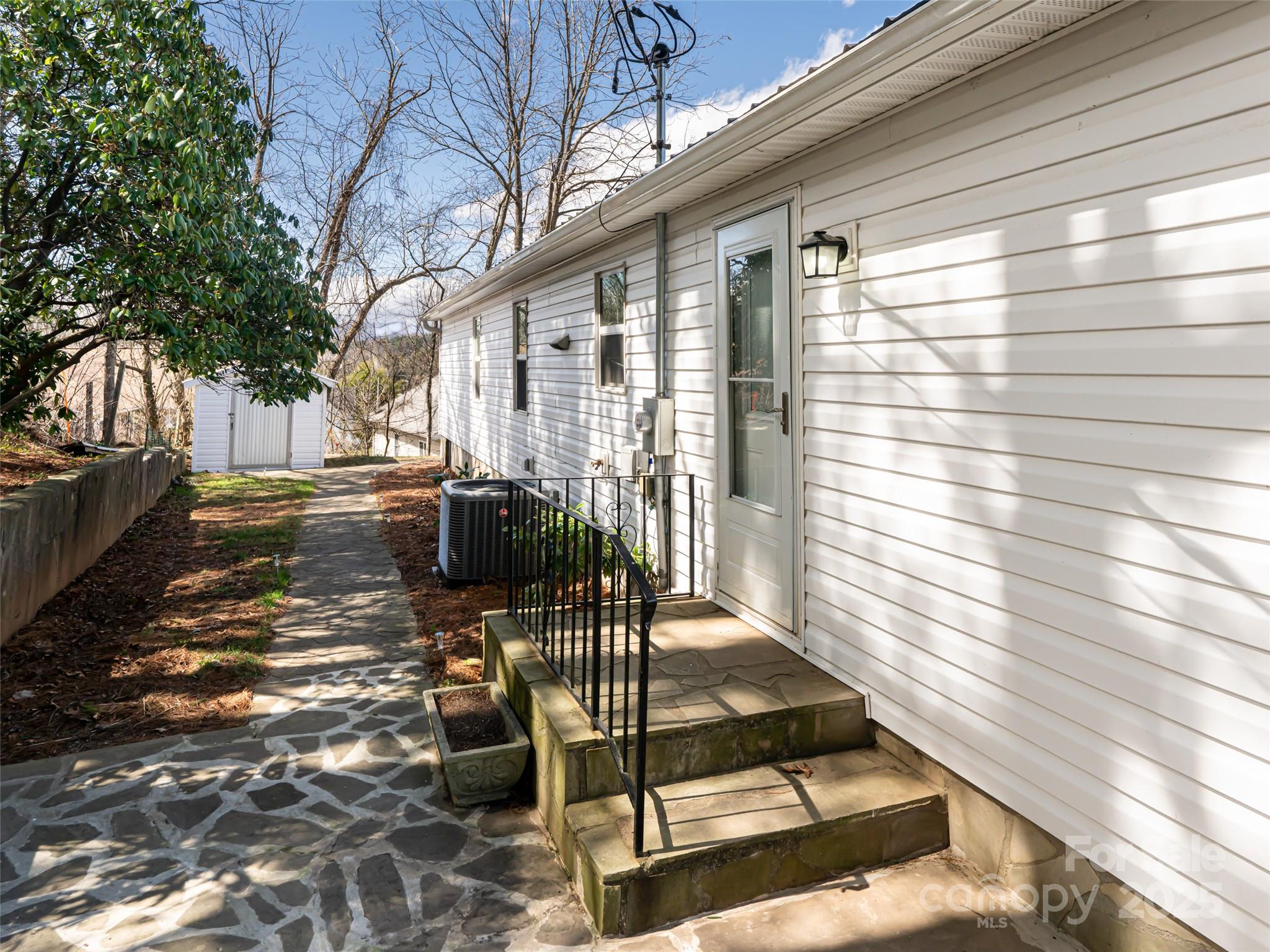 18 Brookside Street Clyde, NC 28721 - Photo 31 of 48