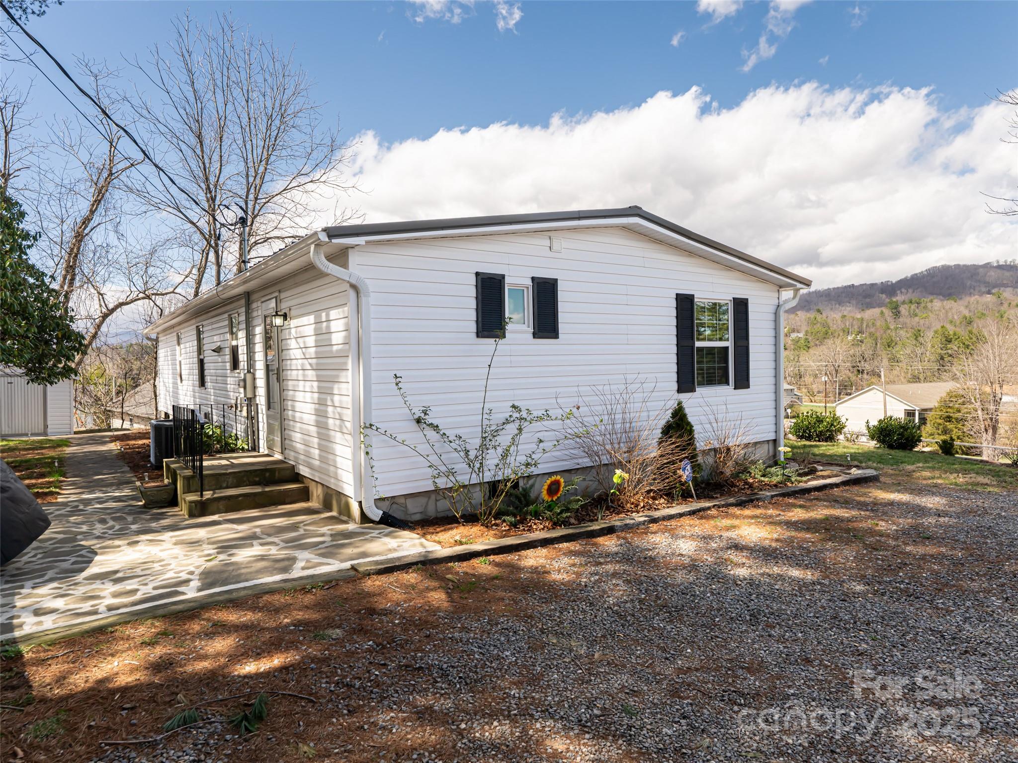 18 Brookside Street Clyde, NC 28721 - Photo 32 of 48