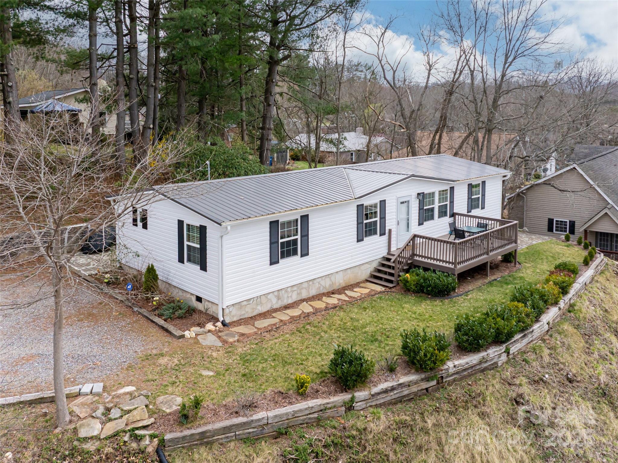 18 Brookside Street Clyde, NC 28721 - Photo 44 of 48