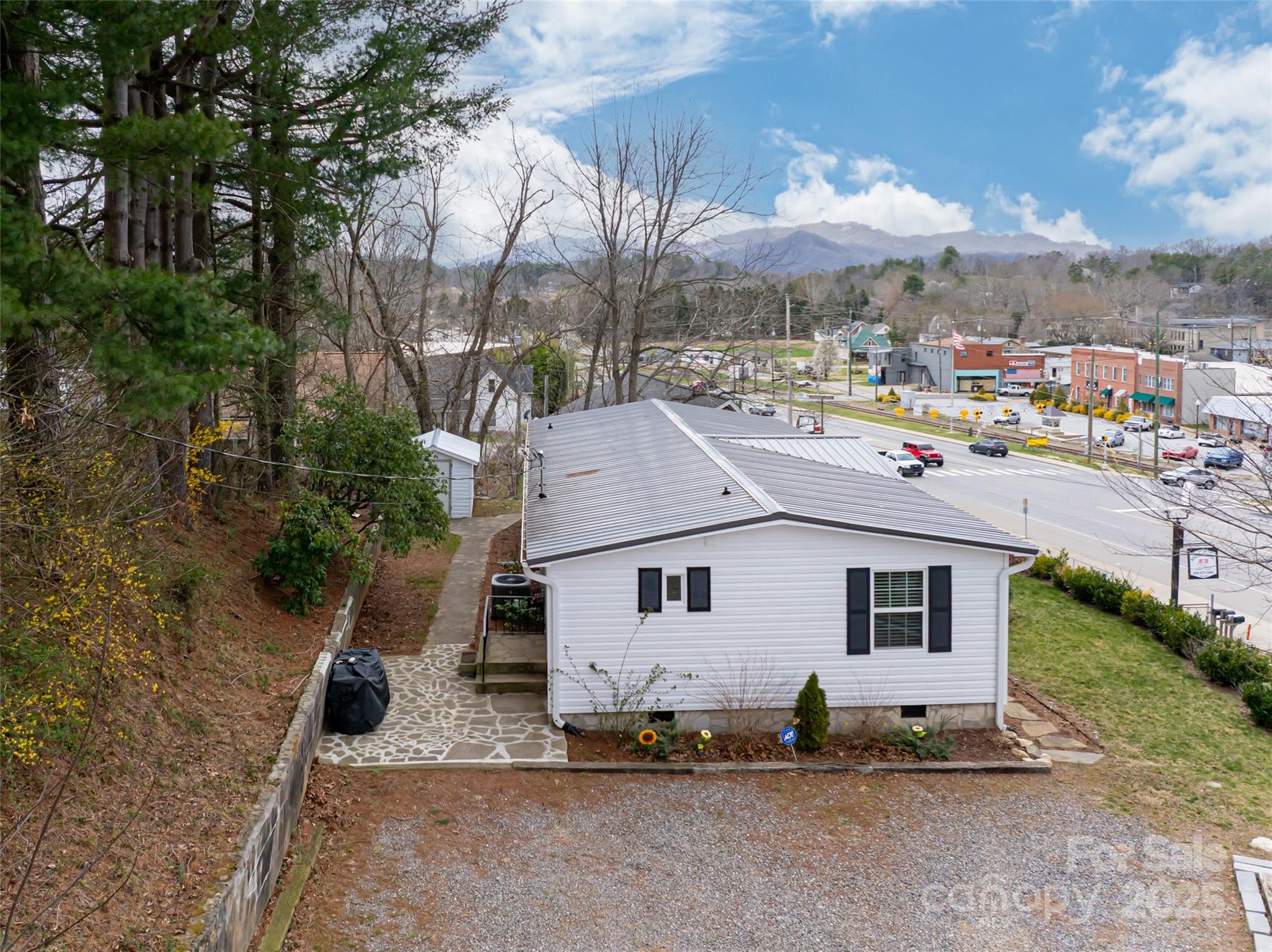 18 Brookside Street Clyde, NC 28721 - Photo 46 of 48