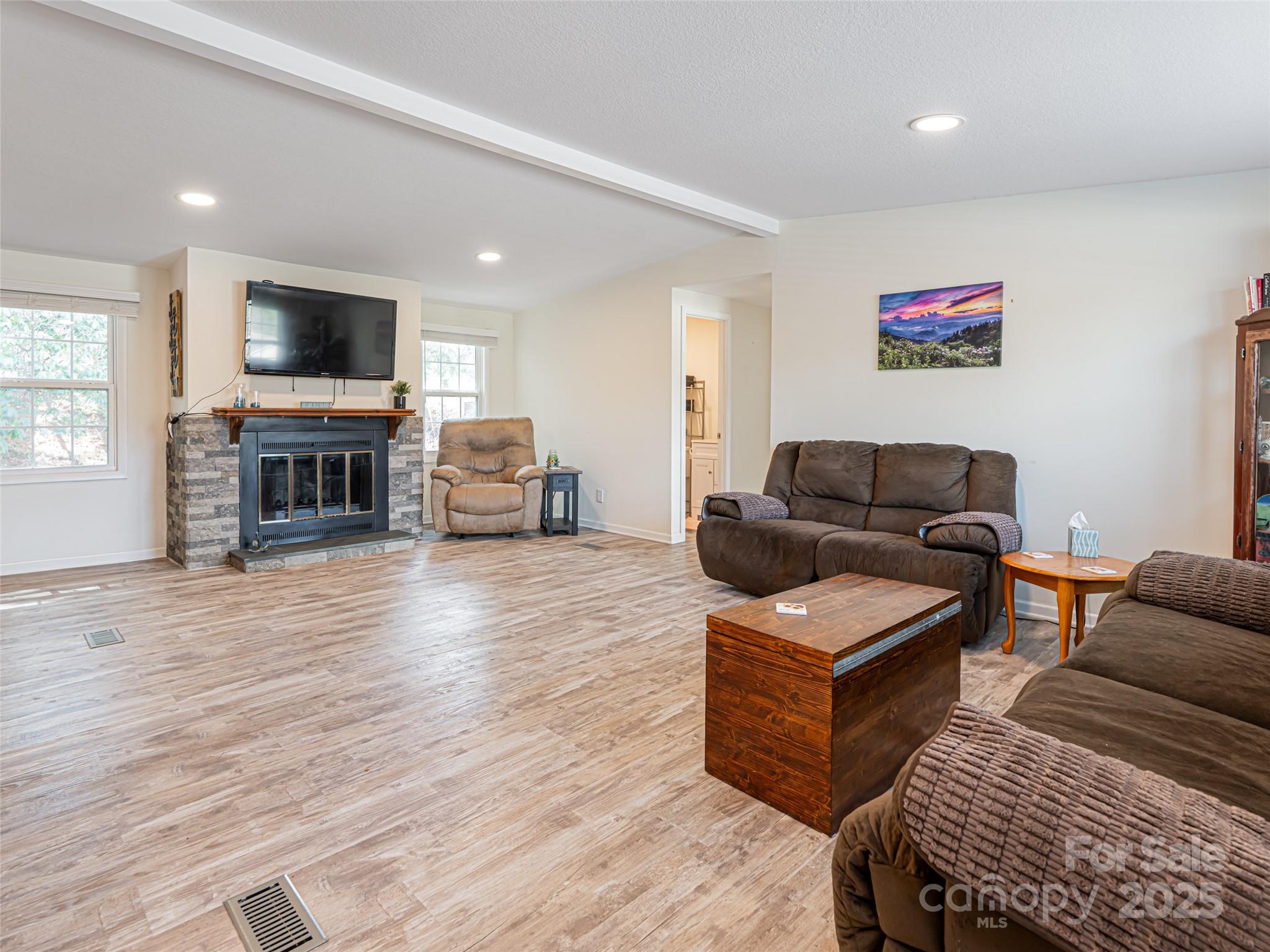 18 Brookside Street Clyde, NC 28721 - Photo 9 of 48