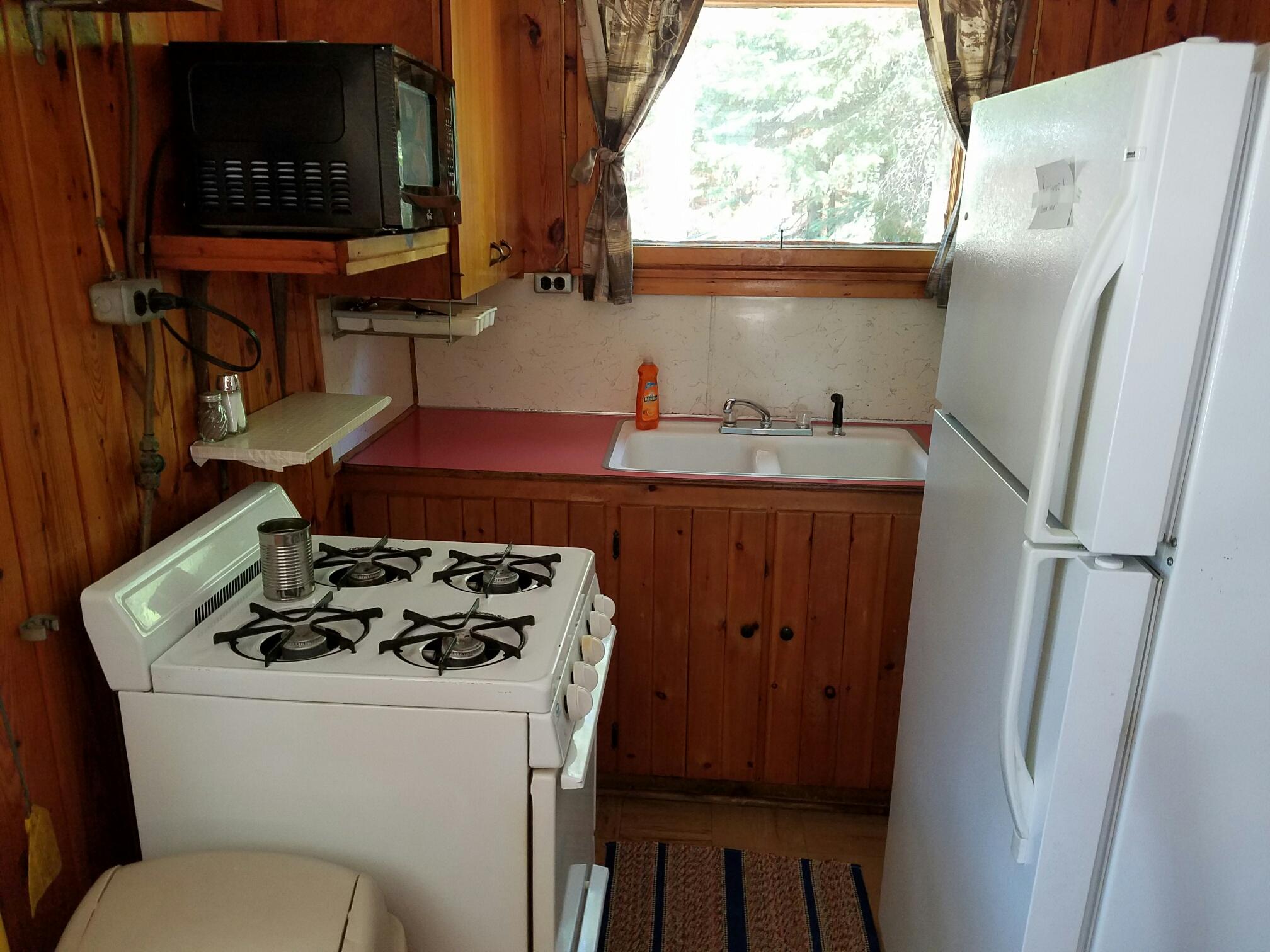 8442 North Whitefish Point Road Paradise, MI 49768 - Photo 18 of 29 Gallery Image 18