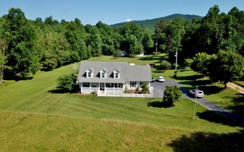93 Hall Place Road Brasstown, NC 28902 - Photo 1 of 4 Main View