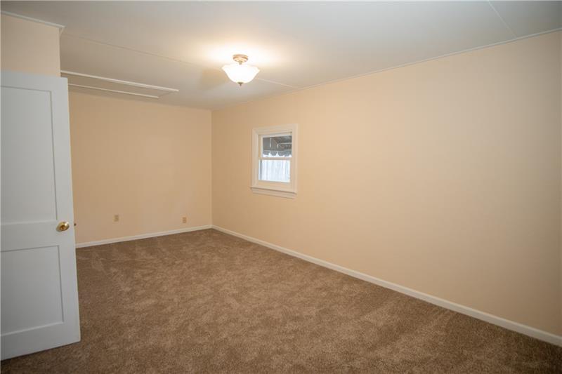 306 Carson Street Springdale, PA 15144 - Photo 15 of 25 Gallery Image 15