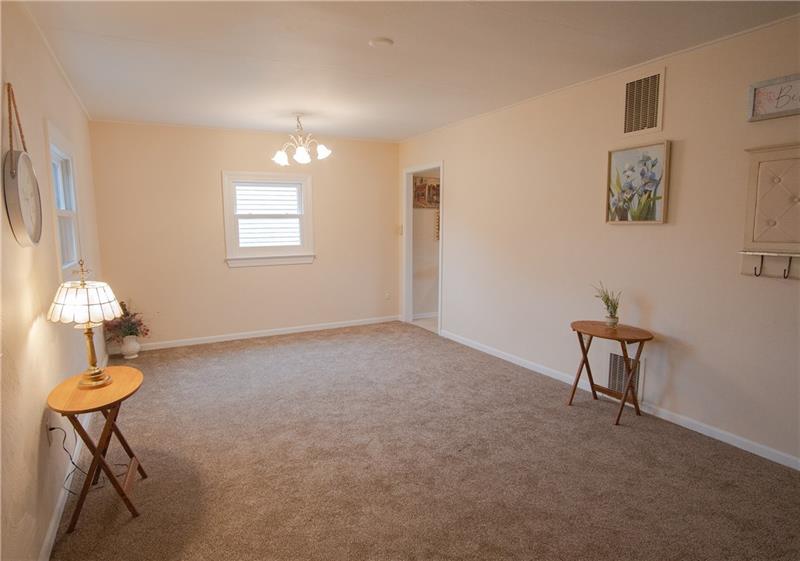306 Carson Street Springdale, PA 15144 - Photo 18 of 25 Gallery Image 18
