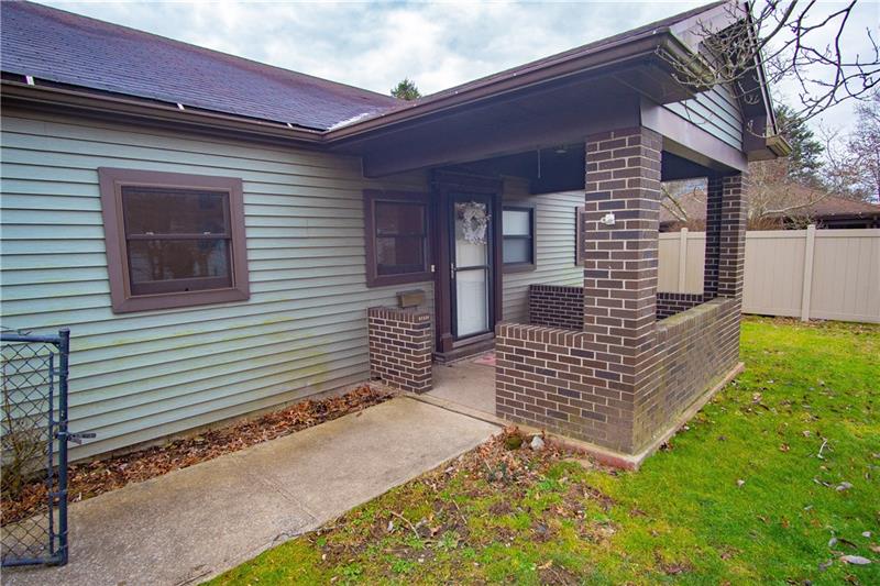306 Carson Street Springdale, PA 15144 - Photo 20 of 25 Gallery Image 20