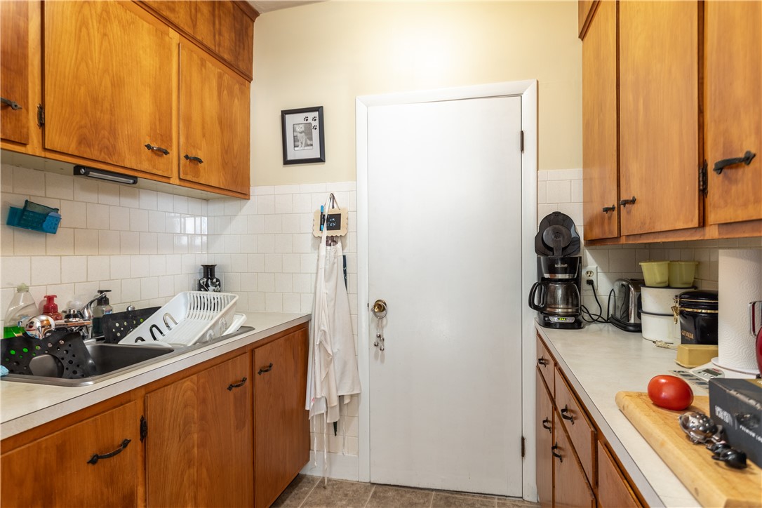 34 Kindergarten Street Woonsocket, RI 02895 - Photo 10 of 19