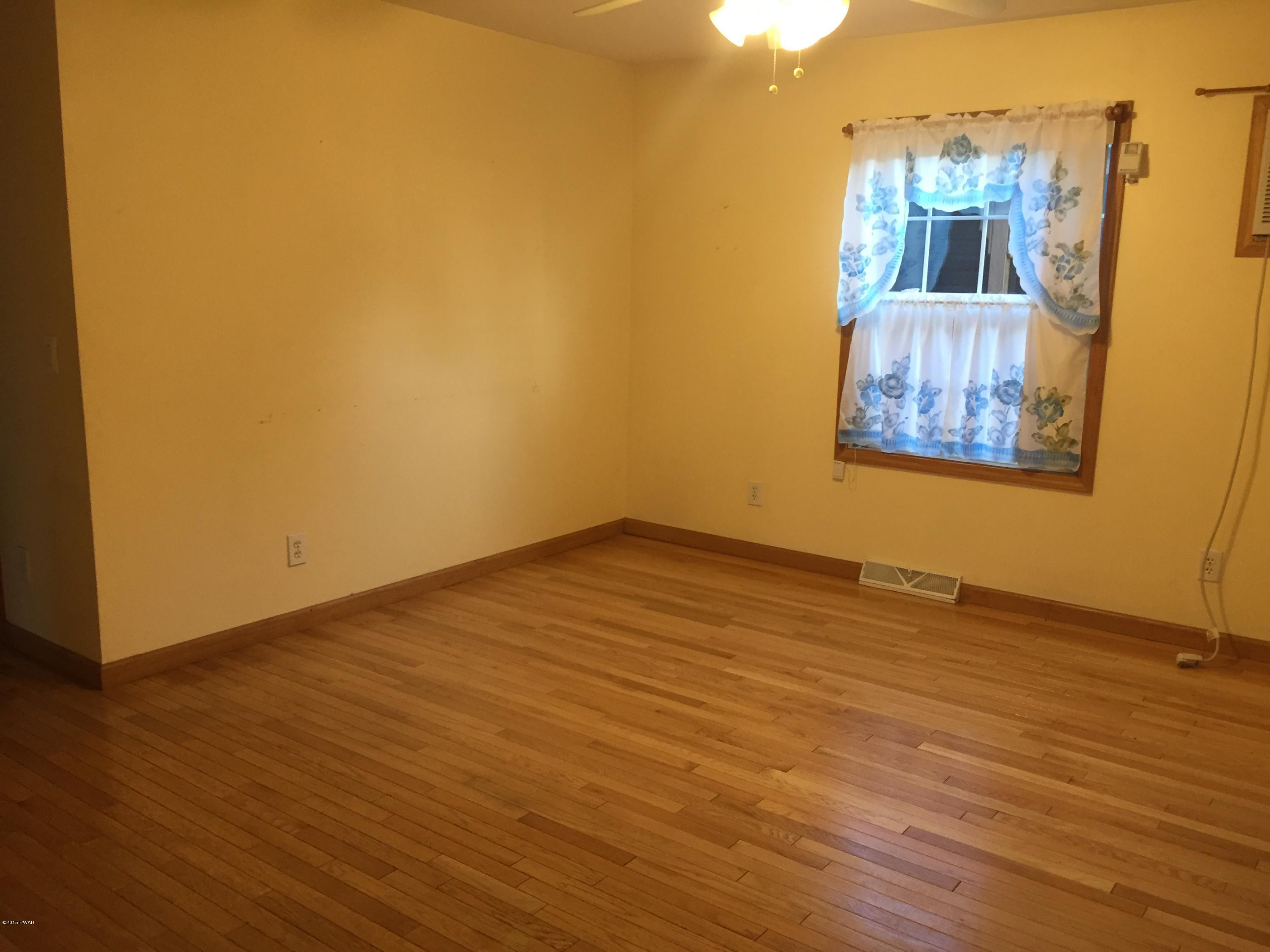 129 Maple Ridge Road Milford, PA 18337 - Photo 7 of 25