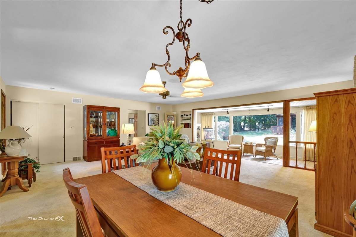 1-s526 Taylor Road Glen Ellyn, IL 60137 - Photo 14 of 26 Gallery Image 14