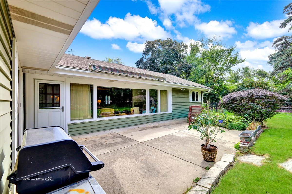 1-s526 Taylor Road Glen Ellyn, IL 60137 - Photo 23 of 26 Gallery Image 23