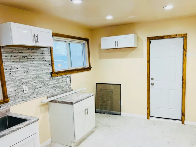 $1,350 | 16169 Kentucky Street, Detroit, MI 48221