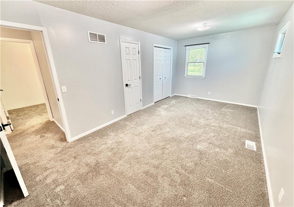17 Southeast 125 Road Warrensburg, MO 64093 - Photo 13 of 17