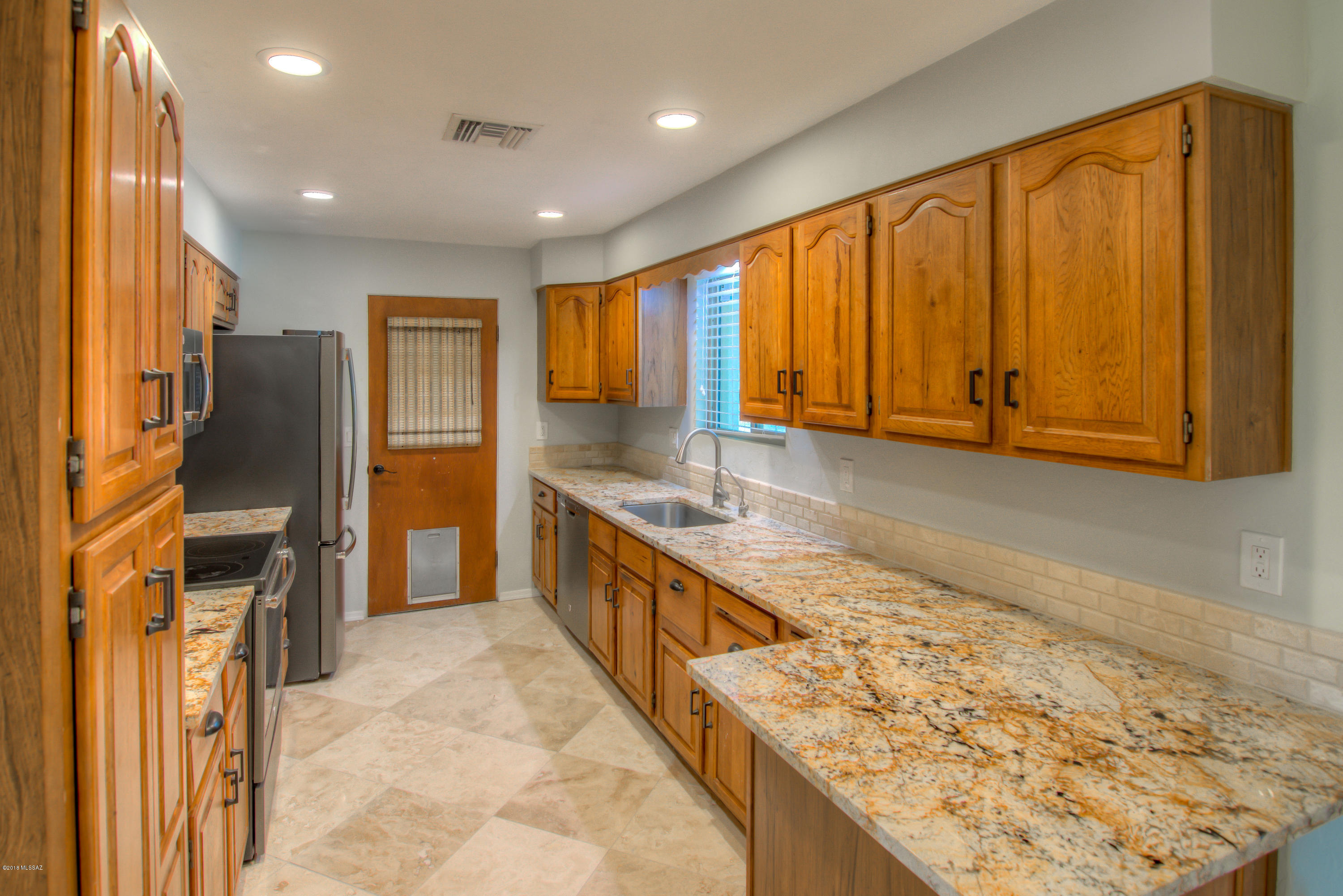 870 West Roller Coaster Road Tucson, AZ 85704 - Photo 17 of 39 Gallery Image 17