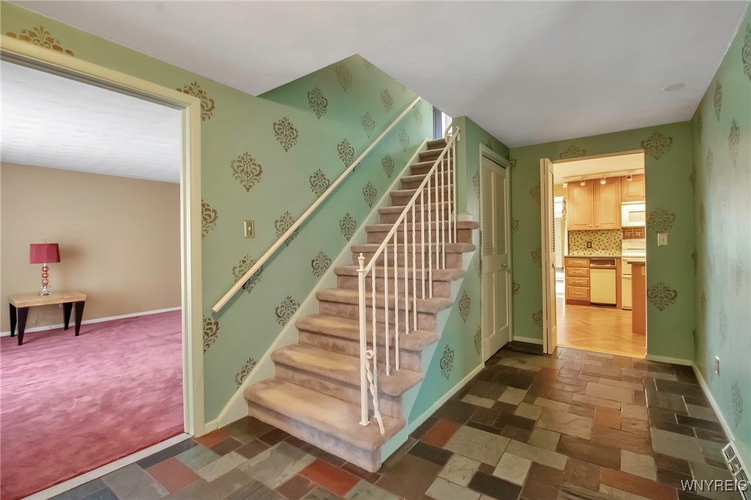 3 Culpepper Road Amherst, NY 14221 - Photo 4 of 49